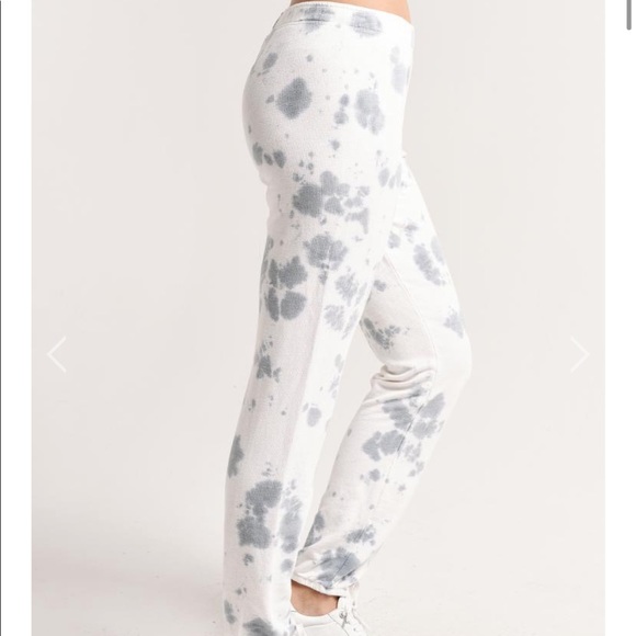 MONROW ELASTIC WAIST SWEATS WITH CLOUD TIE DYE - Picture 3 of 6